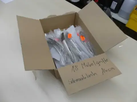18 x møbelgreb