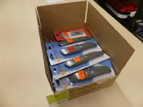 15 x universal kniv og 14 x krogklinger