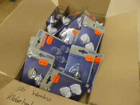 50 x ganci adesivi Wenko