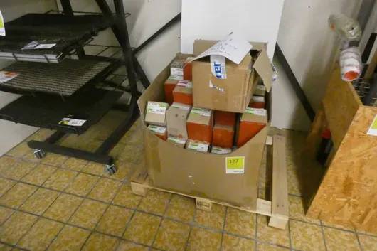 Komplet vijaka od nehrđajućeg čelika i drugih Würth proizvoda
