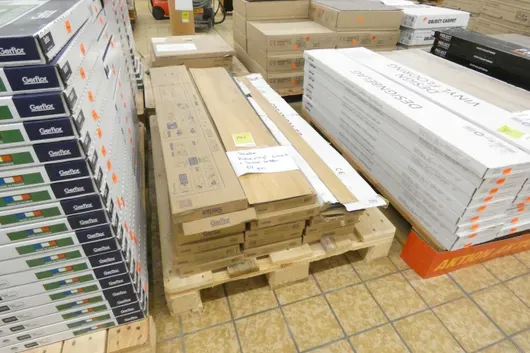 Parti Gerflor klebevinyl Creation 30, Quartet Honey, med gulvlister