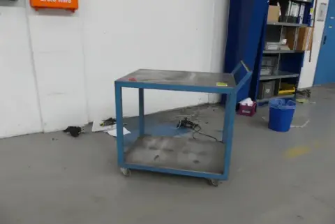 Carrello tavola con 2 piani di carico
