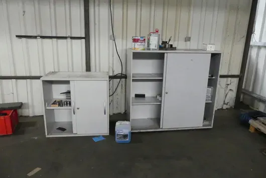 2x credenza, con contenuto