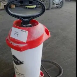 Pompe pulvérisatrice à main