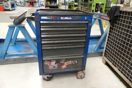 Carrello da officina, con contenuto