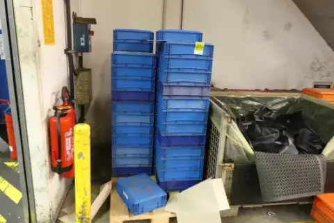 Lotto scatole di plastica/scatole impilabili