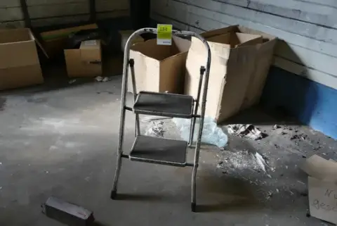 Stupanjsko stubište, 2 stepenice