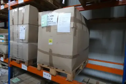 Lotto Gefache-GK 375x278x72, 3 strisce, 12x4 divisori