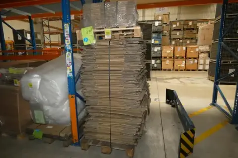 Lotto materiale, scatola di cartone a doppia onda 300x200x100 mm misura interna