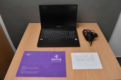 1 Terra Mobile 1516 – laptop – 39,6 cm (15,6")