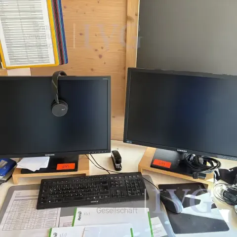 Litteät näytöt SAMSUNG S24E650