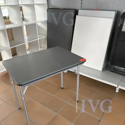 Leirintäpöydät