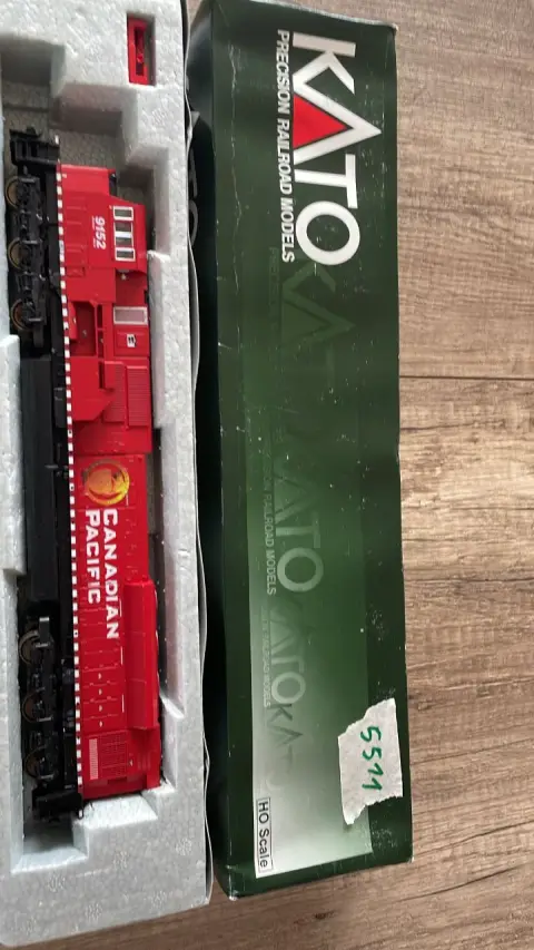 Locomotora diésel (Kato)