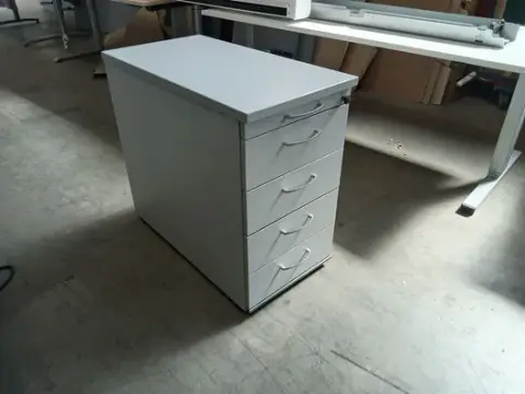 1 rullekontainer Assmann