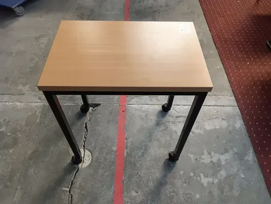 1 tavolino laterale