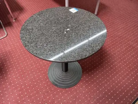 1x tavolino laterale