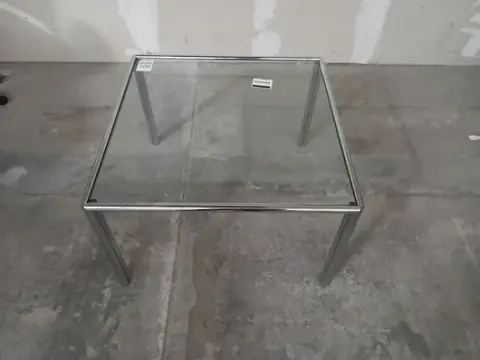 1x tavolino laterale