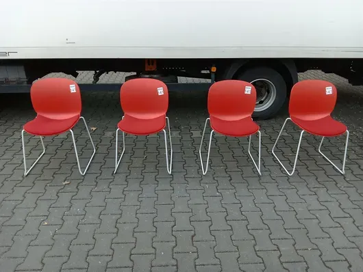 4 vierailutuolia RBM 6060A Noor Sled Base
