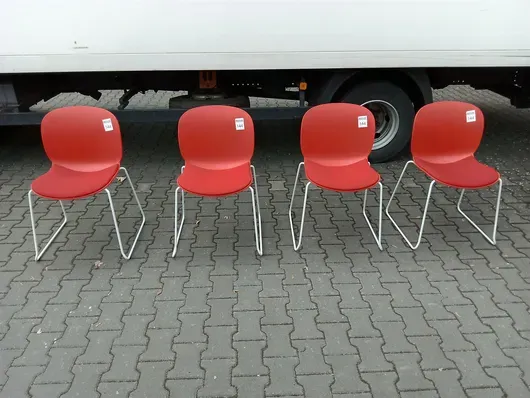 4 vierailutuolia RBM 6060A Noor Sled Base