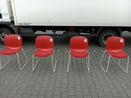 4 vierailutuolia RBM 6060A Noor Sled Base