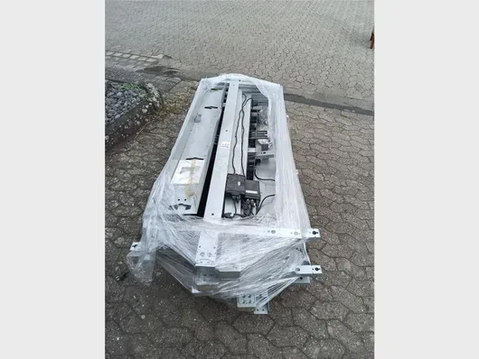 2x struttura per 2 pallet + tavoli