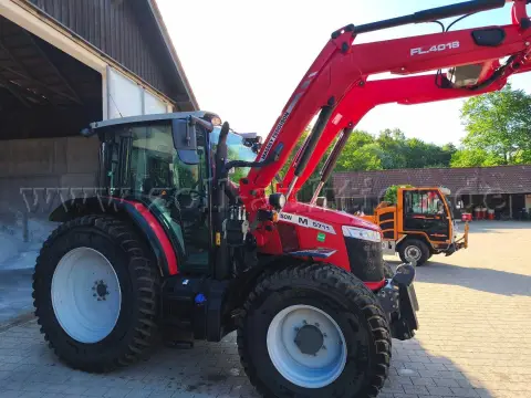 1 Massey Ferguson 5711 M Dyna-4 4WD Essential ohjaamo