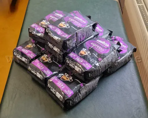 5 قهوة Lavazza espresso italiano cremoso، 1.000 غرام، حبوب كاملة