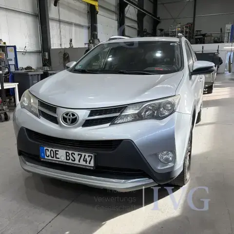 Multifunktionskøretøj TOYOTA RAV4