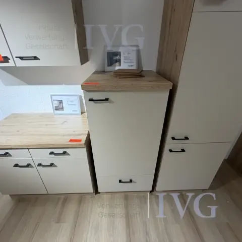Kuchyňská skříň