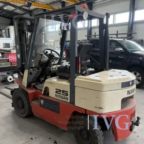 Dieseltruki NISSAN JX.25/30DE