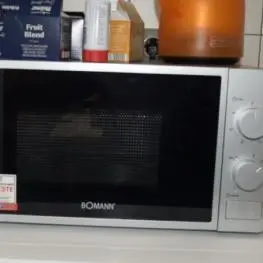 Mikrovalna pećnica, marka: Bomann