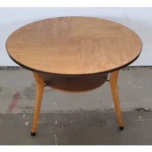Sofabord i tre ca. H=134cm x B=75cm