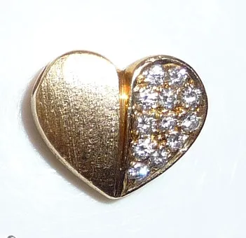 吊坠 750 金 心形 0.24 ct. 钻石。