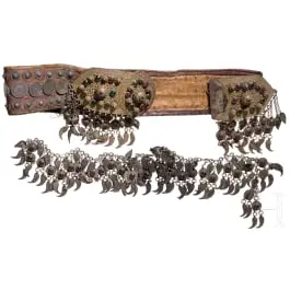 Russischer Gürtel mit Münzen sowie Gliederkette (Gehänge), 19. Jhdt.