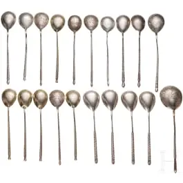 20 russische Löffel, Moskau, 1877 - 1895 (14 Löffel) / Sowjetunion nach 1958 (6 Löffel)