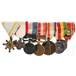 Barrette de sept décorations d'un soldat japonais, 20e siècle