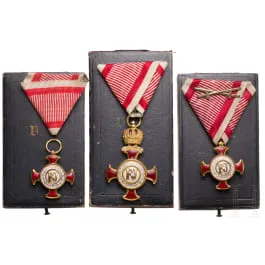 Drie gouden kruisen van verdienste van de Franz-Jozef-orde