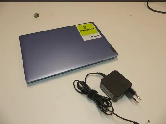 Lenovo - 笔记本电脑 - Athlon Silver - AMD Radeon - Windows 11