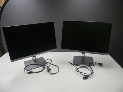 2x hp - Monitor