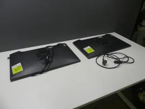2 kom. monitora BenQ