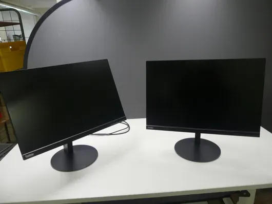 2 kom. Lenovo - LCD monitor