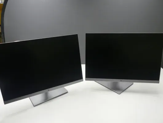 2 kom. hp monitor