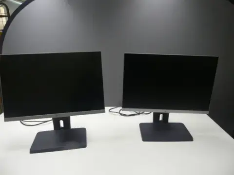 2 kom. monitor hp