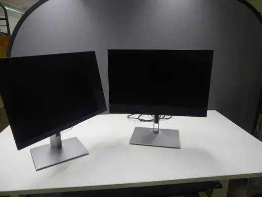 2 kom. hp monitora