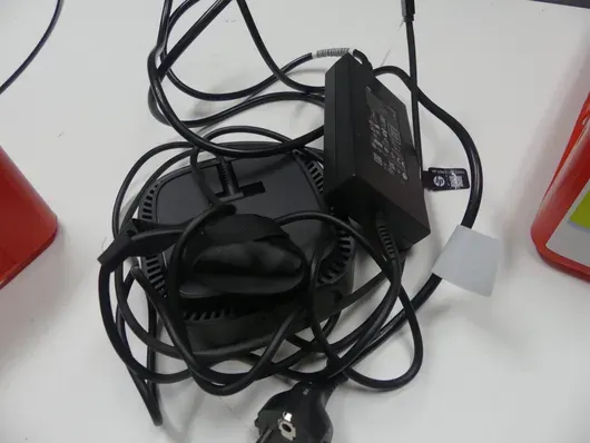 hp - dokirna stanica, uklj. napajanje i kabel