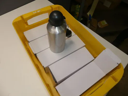 Post aluminiumsdrikkeflasker med karabinhage