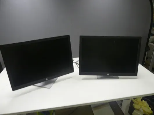 2 buc. hp - monitor