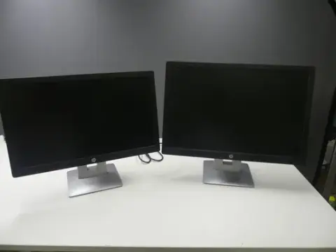 2 buc. hp - monitor