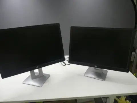 2 buc. hp - monitor