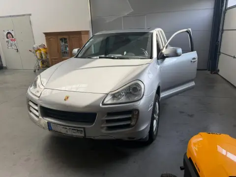 Autovettura station wagon (Porsche, Cayenne S 4.8 benzina)